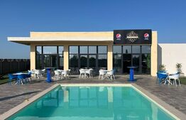 Ocazie, afacere evenimente cu restaurant, piscina, teren 1000 mp, 200mp, Salacaz