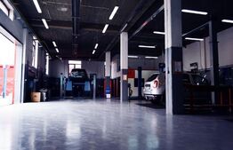 Clădire comercială suprafaţă 720 mp, teren 1400 mp,Timisoara!