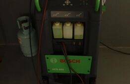 Clădire comercială sau afacere la cheie, 720 mp, teren 1400 mp în Ronaţ