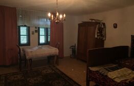 2 case de 3 camere in aceeasi curte la  Ictar-Budinti