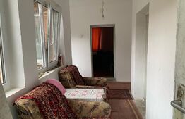 2 case de 3 camere in aceeasi curte la  Ictar-Budinti