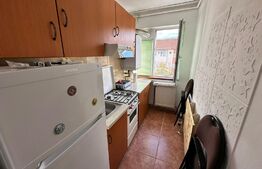 Apartament 2 camere, 42mp, centrala proprie, balcon deschis, zona Spitalul Judetean