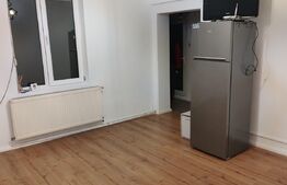 Apartament 2 camere, curte comuna, 43mp, Piata Traian
