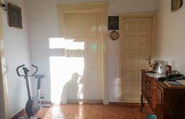 Casa individuala, 3 camere, St = 400 mp, Dambovita