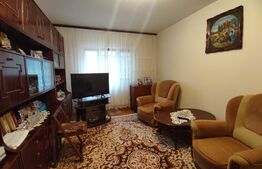 Apartament de 3 camere, 58 mp, centrala proprie si balcon, zona Girocului