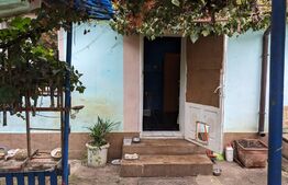 Casa parter, curte comuna, 3 camere, Su=80mp, St=271mp, Blascovici