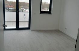 Penthouse 3 camere, decomandat, 83 mp, 251mp terase,  Plopi