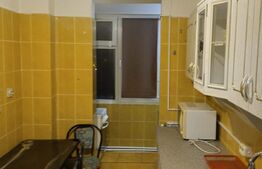 Apartament cu 3 camere, 70mp, zona Complex Studentesc
