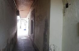 Casa 3 camere si anexe , 240mp,  front stradal 8m, curte comuna 