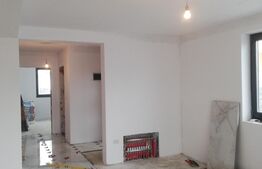 Doua unitati locative, Duplex pe parter, 198mp utili, 640mp teren in Sag