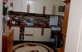 Casa individuala 7 camere, Su = 400mp, St = 1500mp, Varias