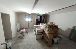 Spatiu comercial, 157mp, cochet, la demisol inalt, cladire istorica, renovat, zona Centrala