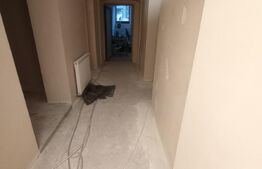 Spatiu comercial, 157mp, cochet, la demisol inalt, cladire istorica, renovat, zona Centrala