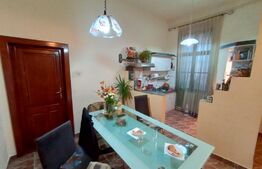 Apartament de 3 camere, decomandat, 84 mp, zona Centrala