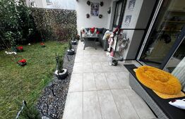 Apartament de vanzare, 2 camere, terasa si curte, zona Lipovei