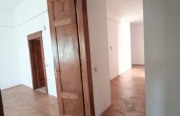 Apartament 4 camere, decomandat, 180 mp+balcon, in Centru!
