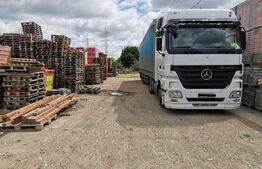 Teren industrial, 3550 mp, cu hale 1200 mp, Buziasului