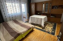 Apartament mobilat, 3 camere, decomandat, în zona Buziașului