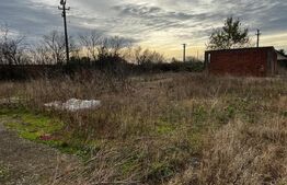 Mare teren ,1490 mp, cu apartament de 212 mp, Dudestii Noi