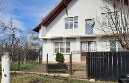 Casa mare, solida, cu teren mult de vanzare in Biled!