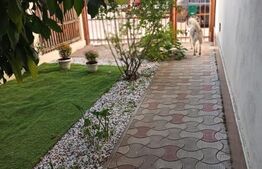 Casa 6 camere, 2 camere SAD la strada principala, potrivit Cabinet Veterinar