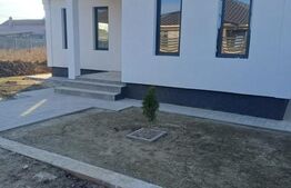 Casa individuala 4 camere, 406 mp teren, 2 fronturi stradale, Padureni