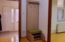 Locatie centrala, zona Balcescu, case insiruite cu intrare separata