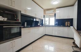 Apartament 3 camere, 65mp, priveliste fantastica, zona Turist