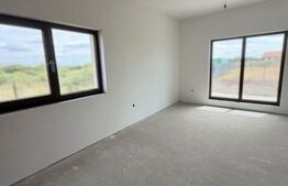 Casa tip triplex, 5 camere, 114 mp utili, Zona Plopi