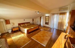 Casa 8 camere, 400 mp, teren 1000 mp, garaj, zona Braytim 