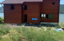 Oportunitate! Casa de vacanta, 5 camere, 160mp, la malul Dunarii