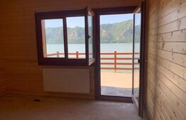 Oportunitate! Casa de vacanta, 5 camere, 160mp, la malul Dunarii