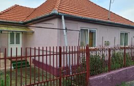 Casa de 4 camere, 104 mp utili, 432 mp teren in Plopi