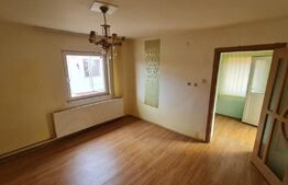 Casa de 4 camere, 104 mp utili, 432 mp teren in Plopi