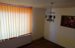 Casa de 4 camere, 104 mp utili, 432 mp teren in Plopi