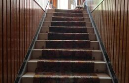 Apartament de 4 camere, decomandat, 212 mp si teren, zona Neptun