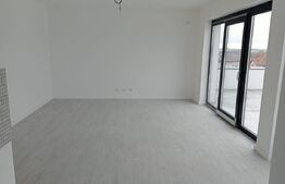 Penthouse 3 camere, decomandat, 83 mp, 251mp terase, Plopi