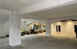 Spatiu comercial, 268 mp+ terasa de 100mp, zona Calea Sagului