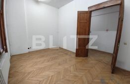 Apartament 4 camere, decomandat, 180 mp+balcon, in Centru!