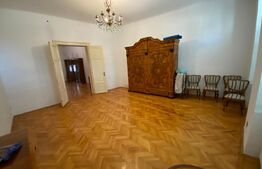 Apartament de 2 camere, 93 mp, in cladire istorica, zona Centrala