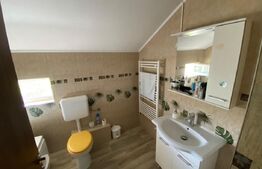 Duplex, 81 mp utili, 200 mp de teren, in Utvin