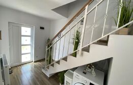 Duplex, 81 mp utili, 200 mp de teren, in Utvin