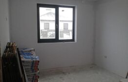 Duplex pe parter, 198mp utili, 640mp teren in Sag