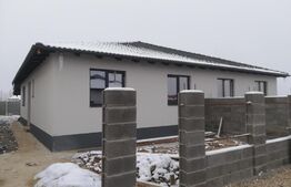 Duplex pe parter, 198mp utili, 640mp teren in Sag