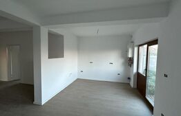  Duplex pe parter, 3 camere, 85mp, 325mp teren, Sag 