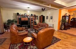 Casa 8 camere, 400 mp utili, Dumbravita