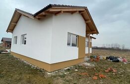 Casă individuală cu 4 camere și teren generos în Moșnița Nouă