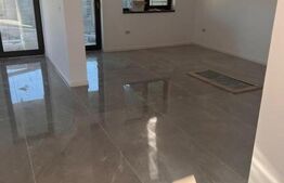 Duplex de 5 camere, 119 mp utili, 240 mp teren, Giroc