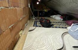 Duplex, 81mp utili, 200mp de teren, in Utvin