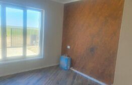 Duplex 4 camere, 70 mp, curte interioara, parcare, Mosnita Noua!